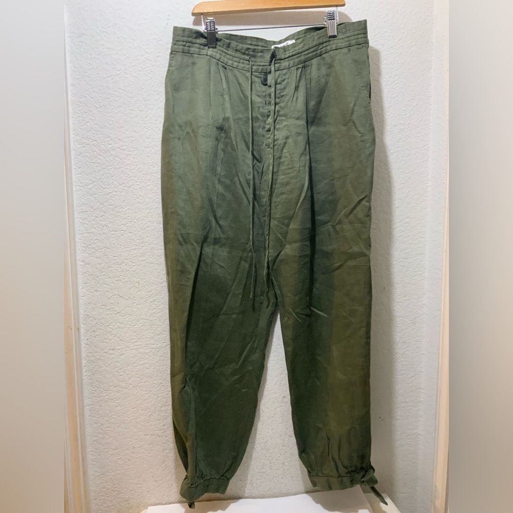Frame Womens Pants olive green button fly, tie ankle pants women’s size 6